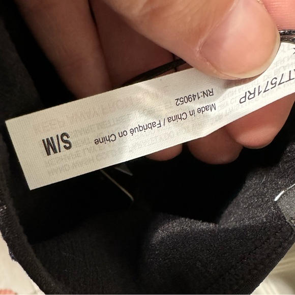 Fashion Nova seamless romper - Picture 7 of 7